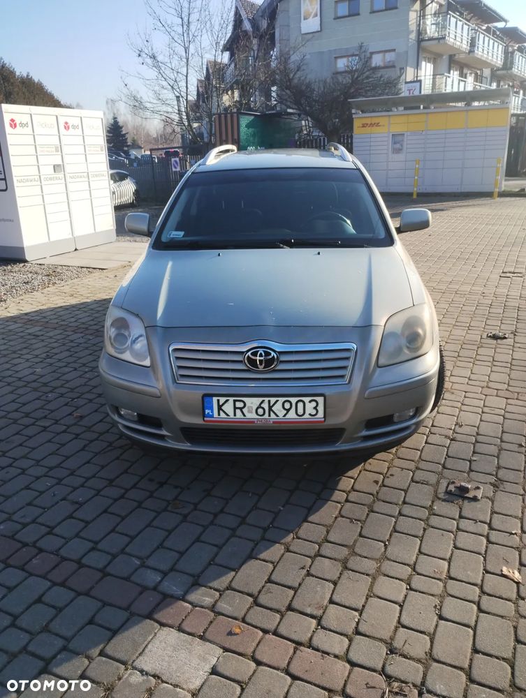 Toyota Avensis 1.8 VVT-i Terra - 1