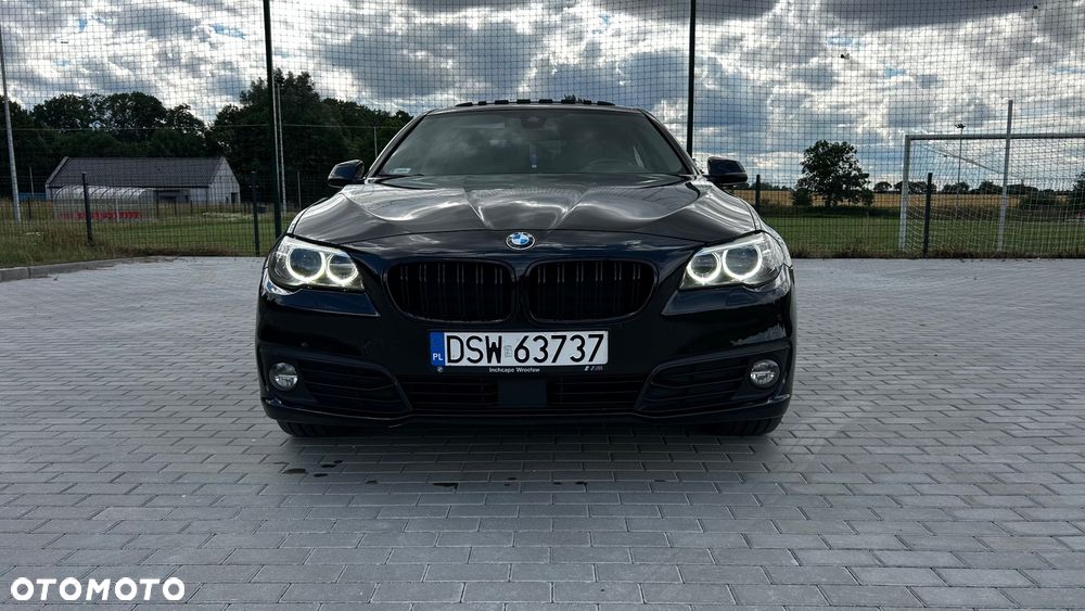 BMW Seria 5 525d xDrive Luxury Line - 9