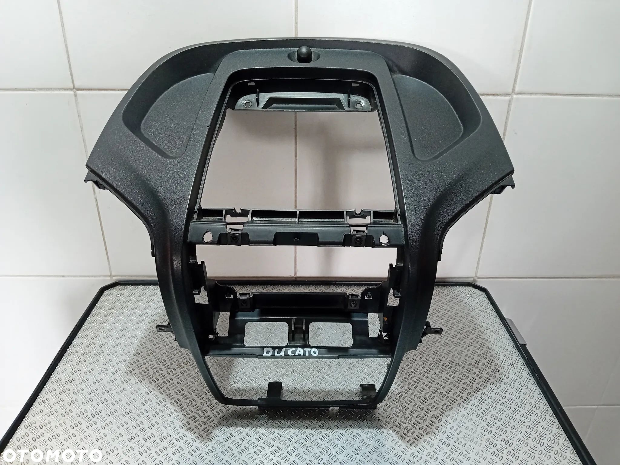 ramka obudowa konsoli nakładka ramka radia Fiat Ducato III czarna 2015 1314861070 - 1