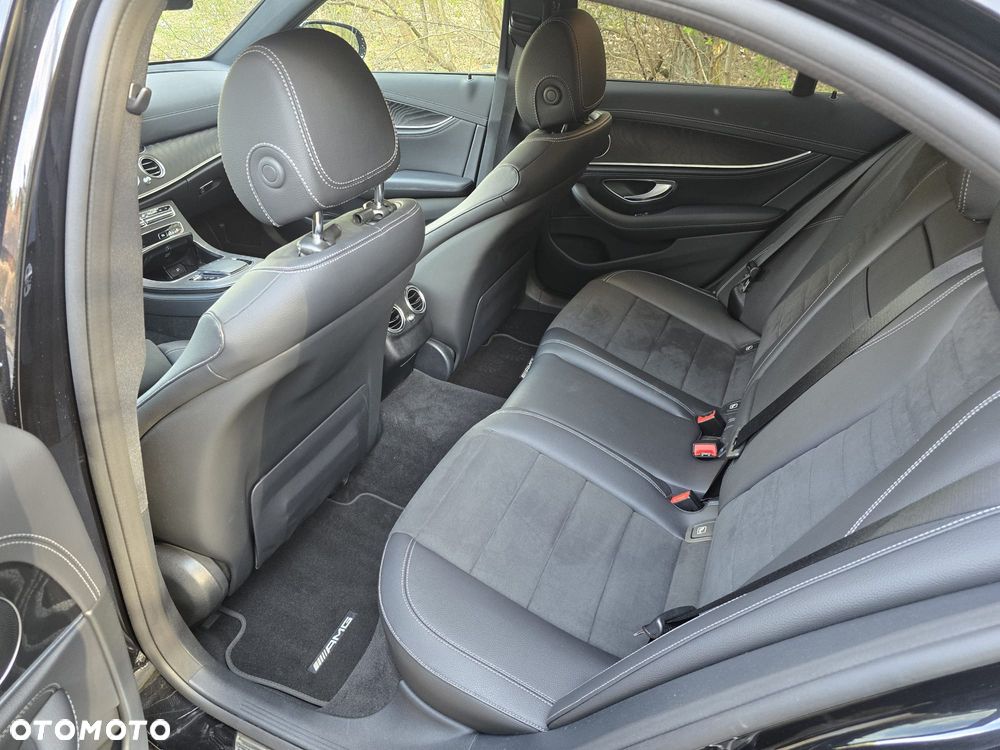 Mercedes-Benz Klasa E 220 d 4-Matic - 4