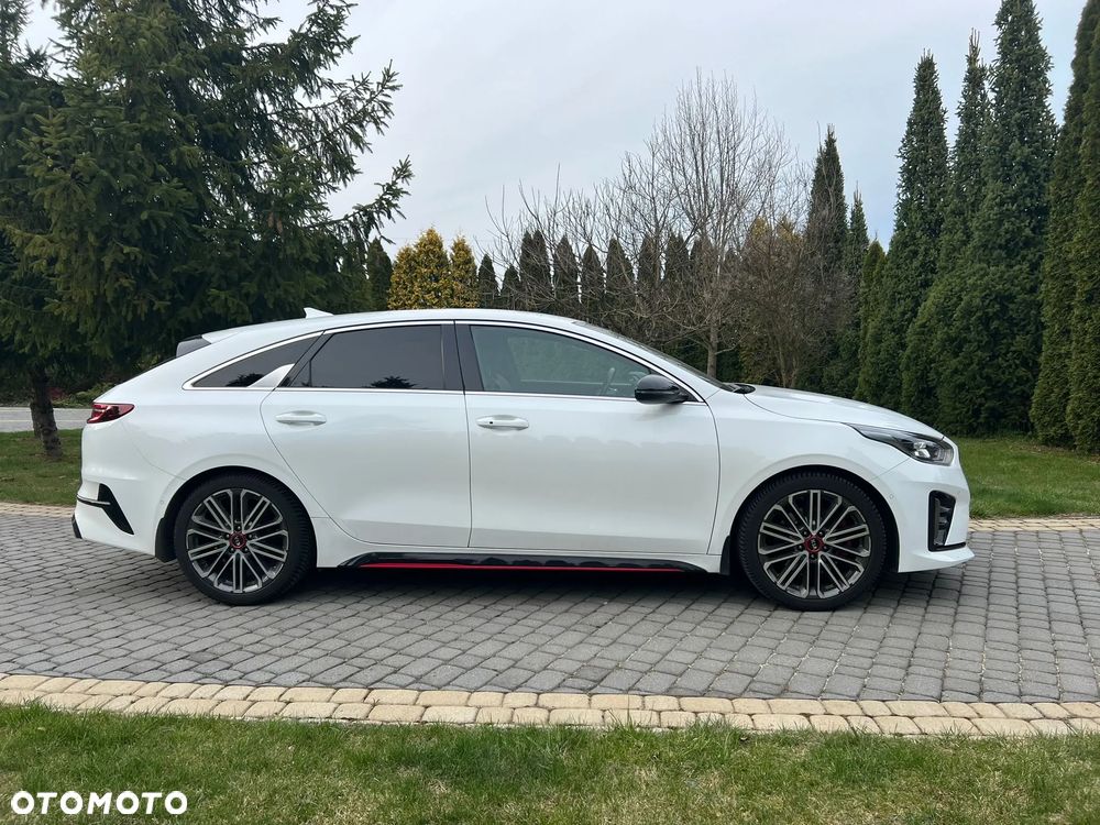 Kia ProCeed - 1