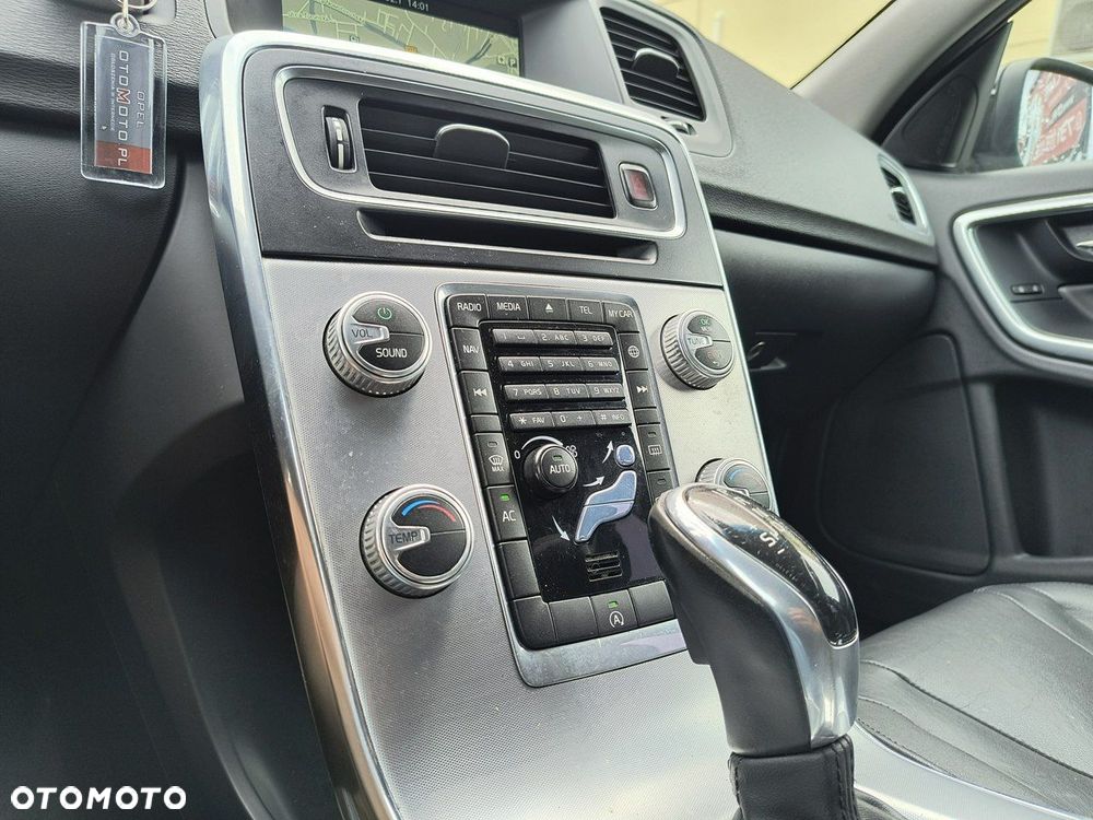 Volvo S60 D2 Drive-E Momentum - 17