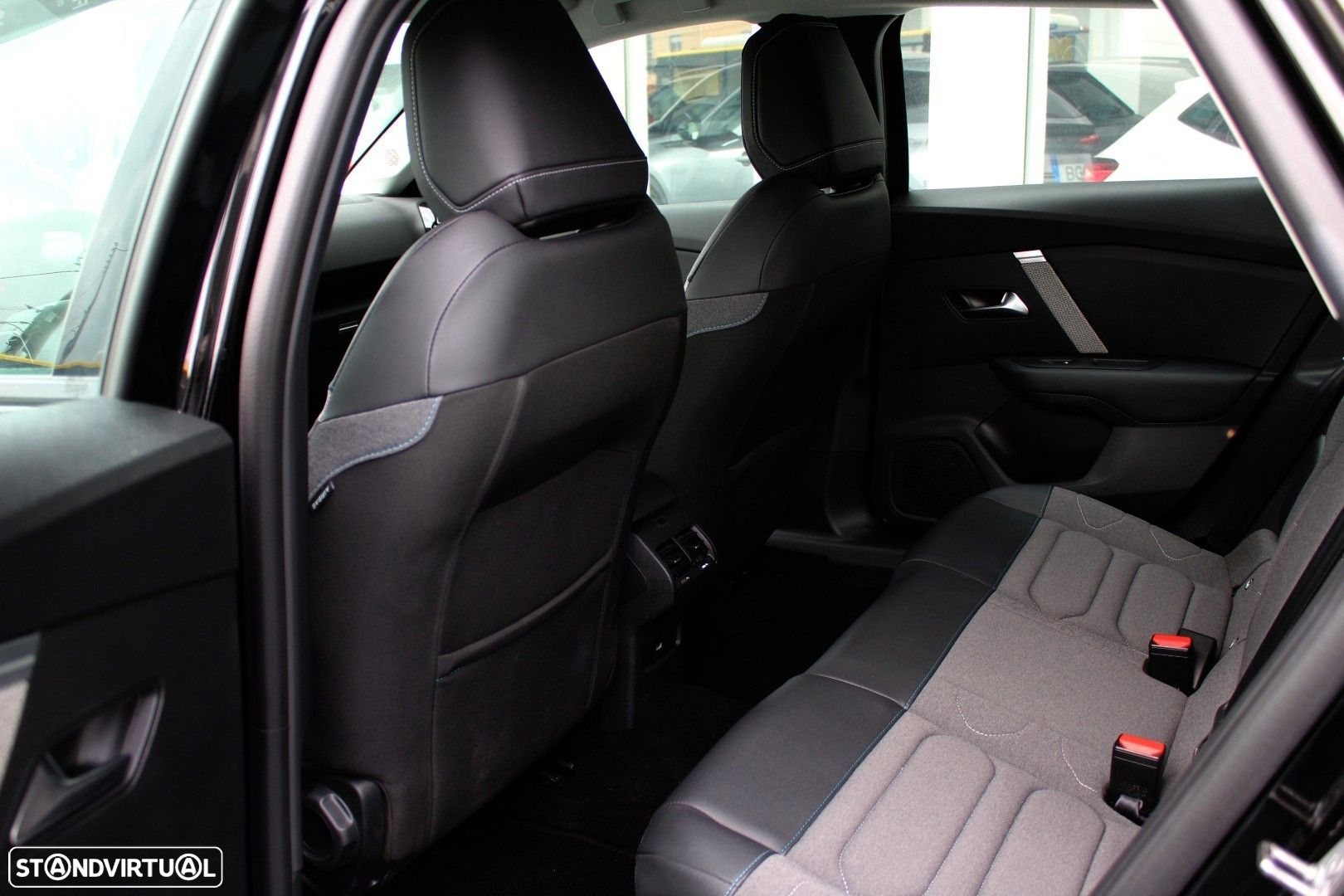 Citroën C4 X 1.2 PureTech Plus EAT8 - 22