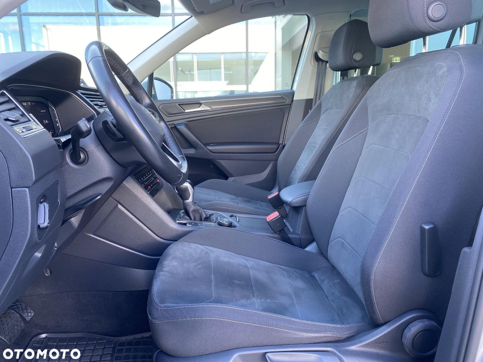 Volkswagen Tiguan 2.0 TDI SCR 4Mot Elegance DSG - 9