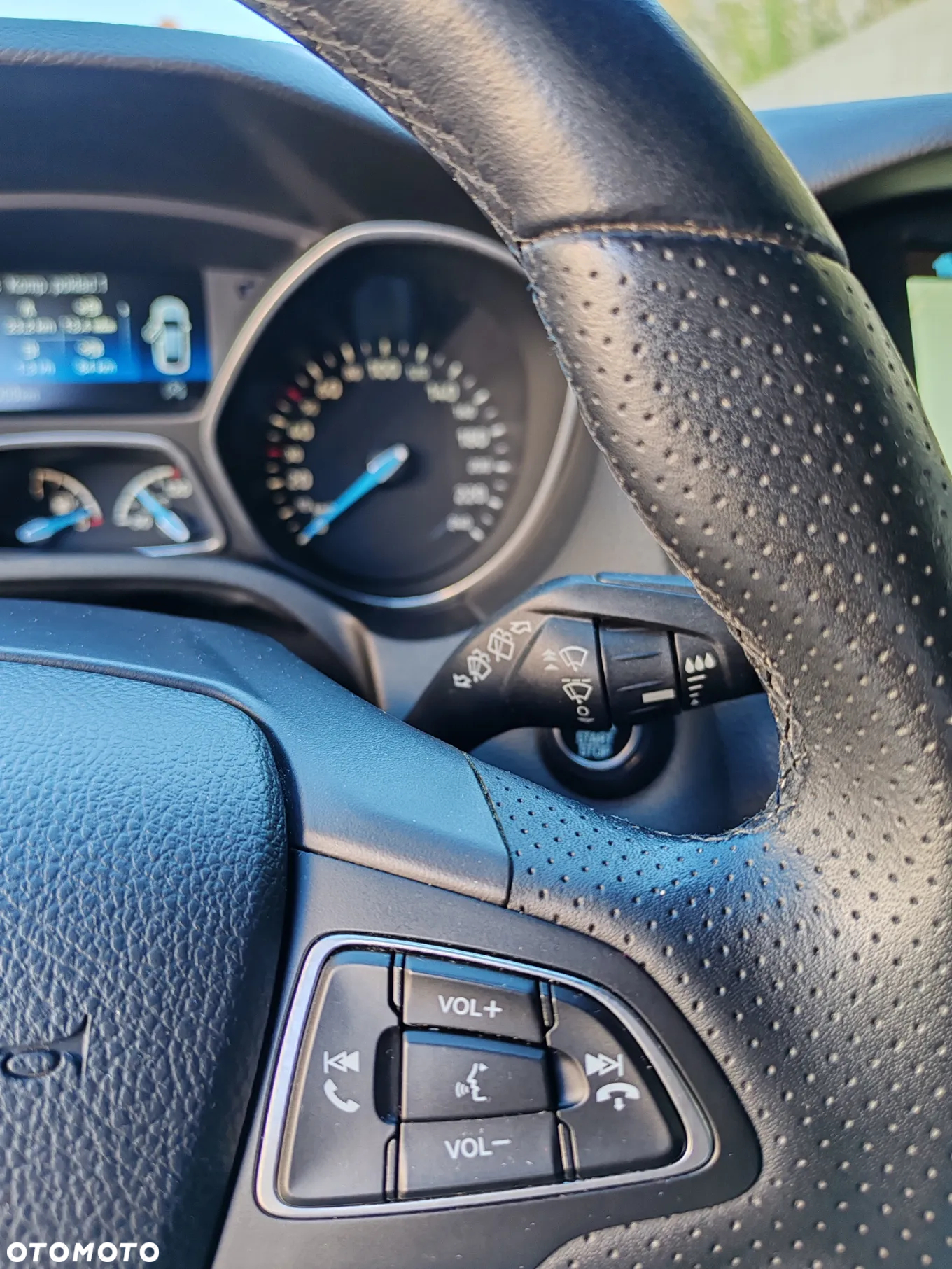 Ford Focus 1.5 EcoBoost ST-Line Business - 26