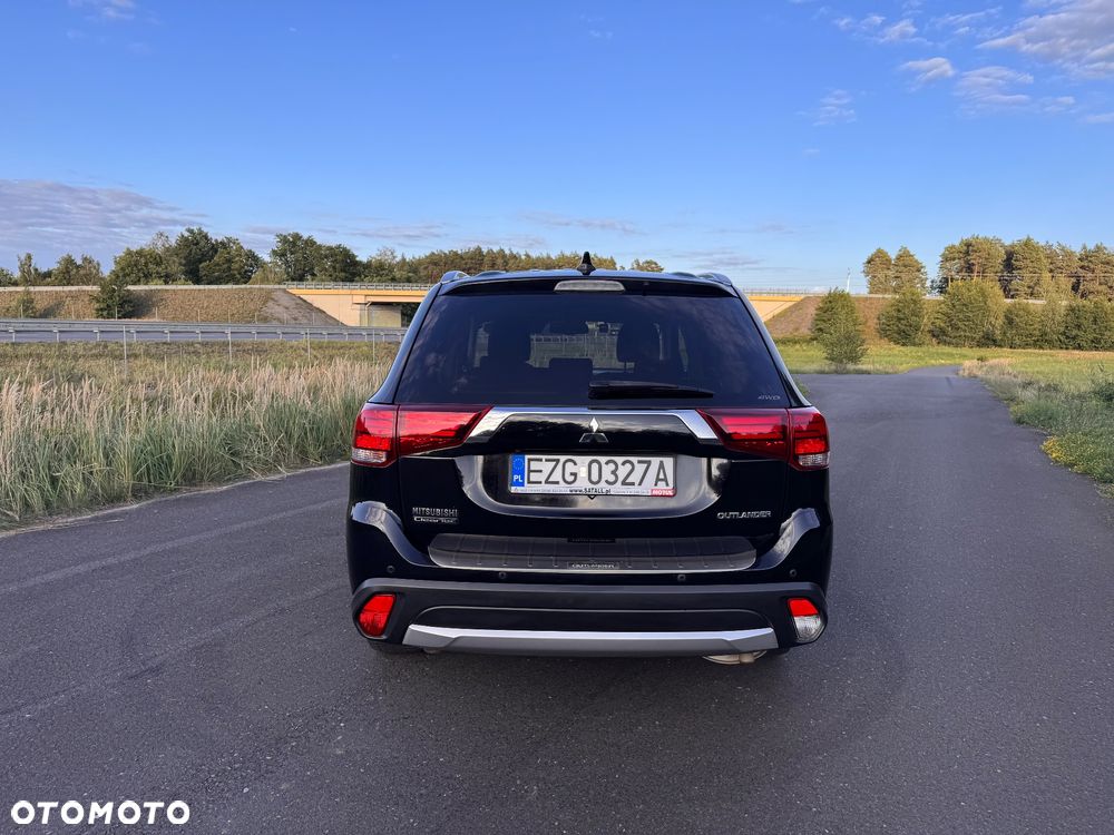 Mitsubishi Outlander 2.0 Intense + 4WD CVT - 6