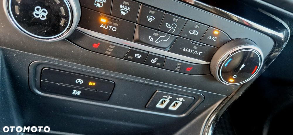 Ford EcoSport 1.0 EcoBoost TITANIUM - 11