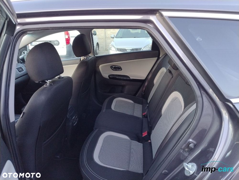 Kia Ceed 1.6 GDI DCT Spirit - 17