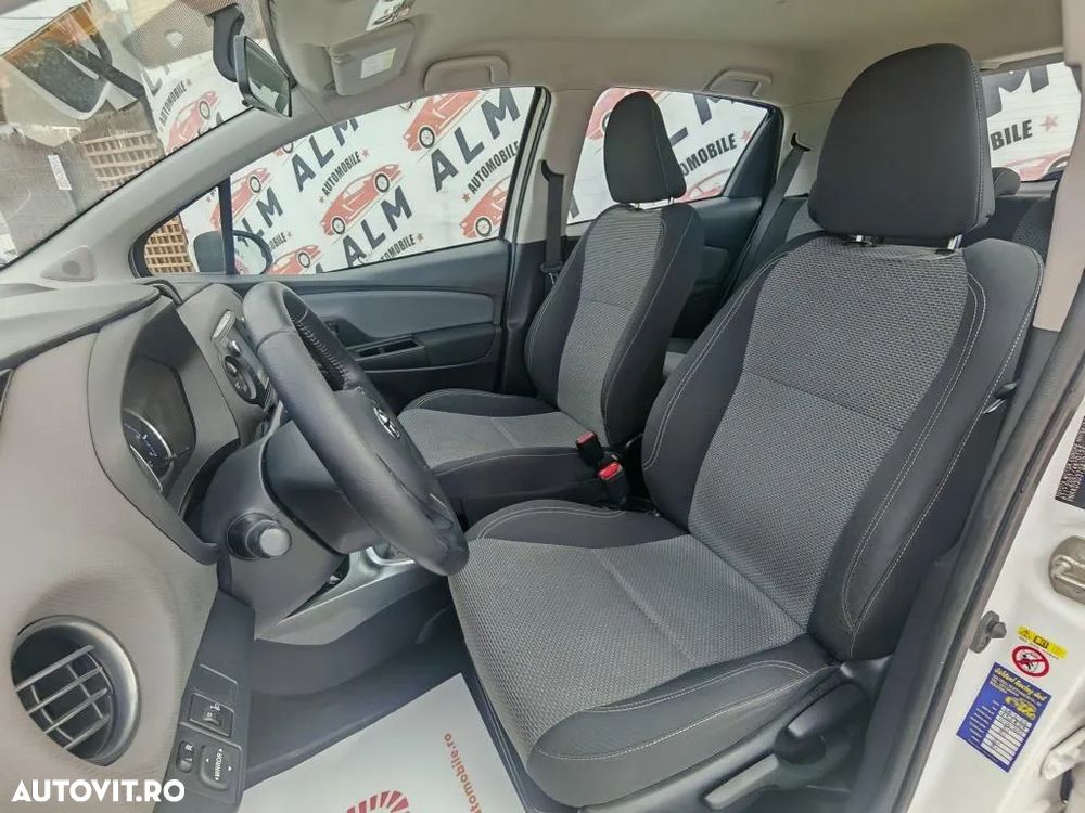 Toyota Yaris 1.5 VVT-i HSD Dynamic - 8