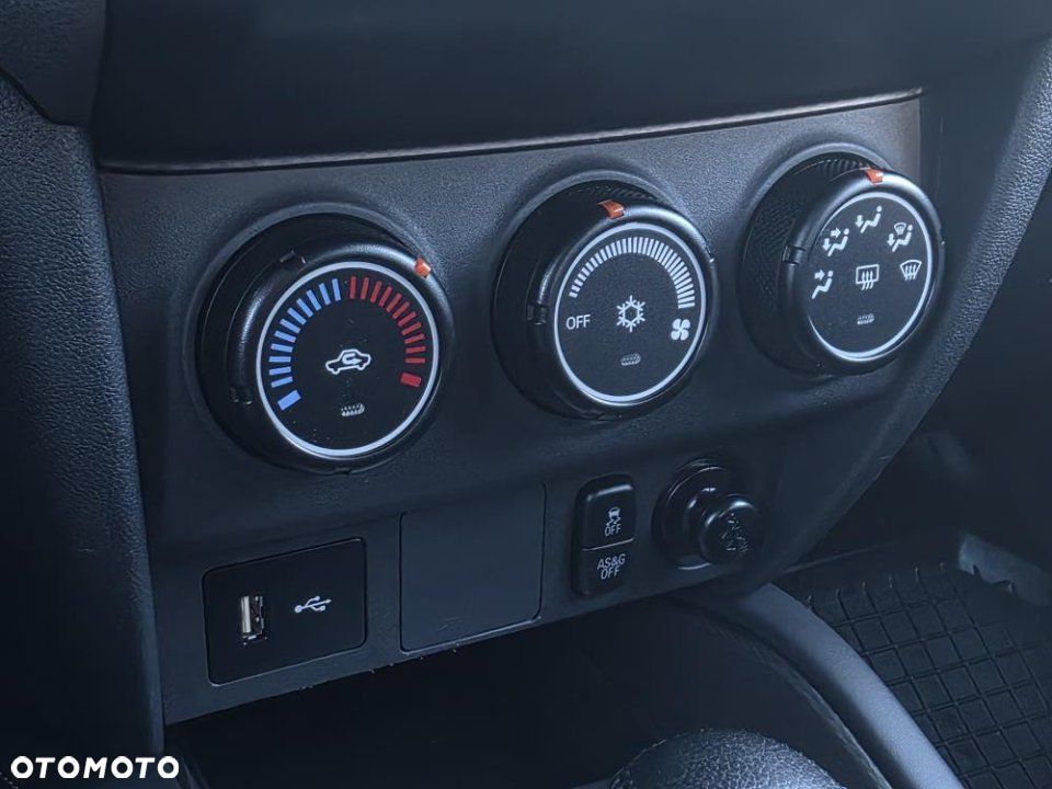 Mitsubishi ASX - 10