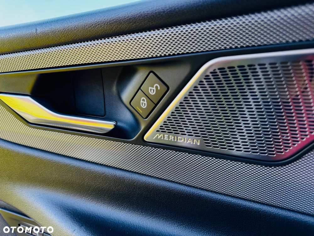 Jaguar XE 2.0 P300 AWD R-Dynamic S - 17