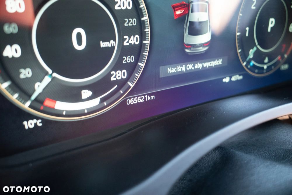 Jaguar XE 2.0 P250 R-Dynamic Black - 10