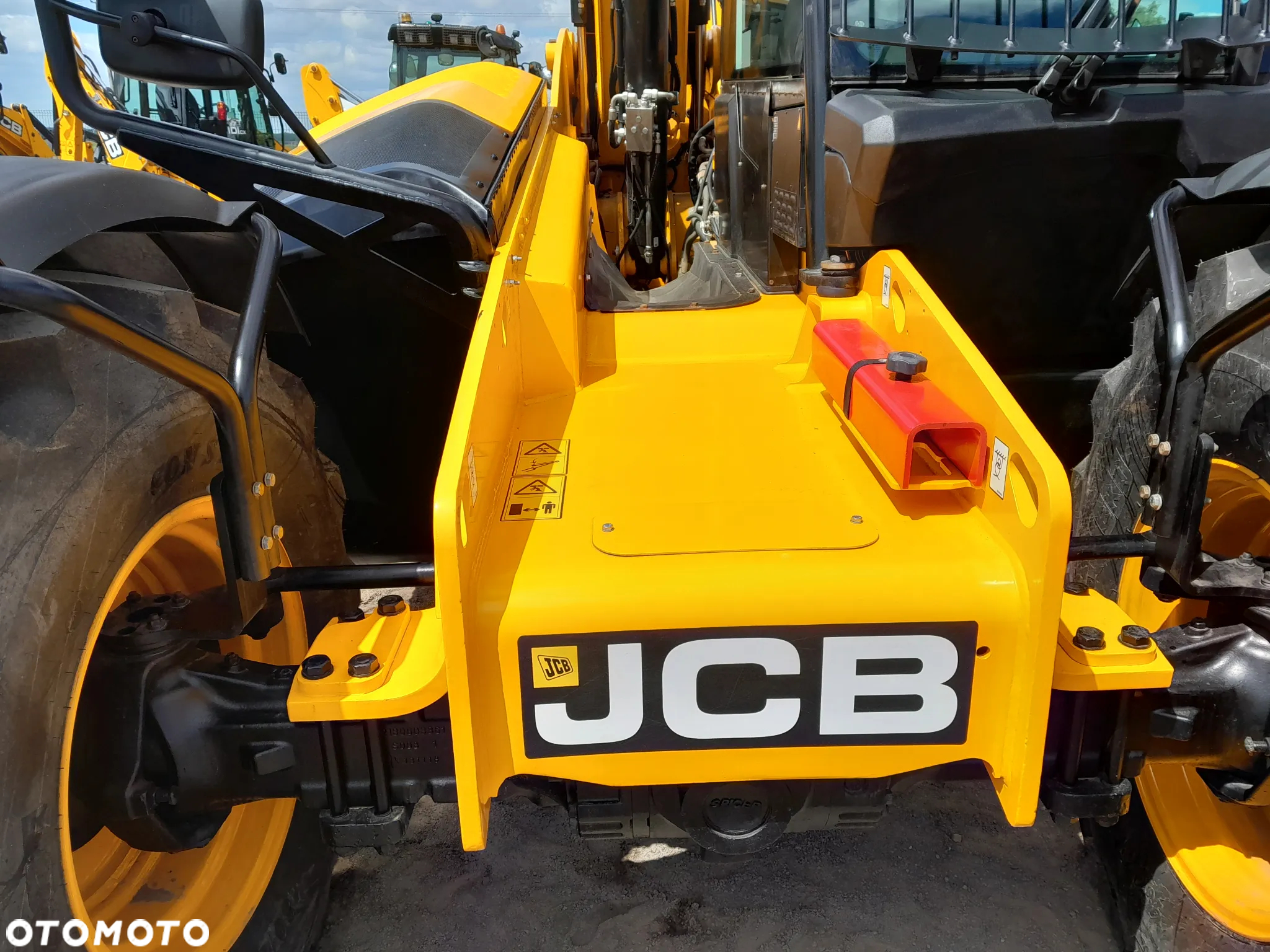 JCB 560-80 - 12