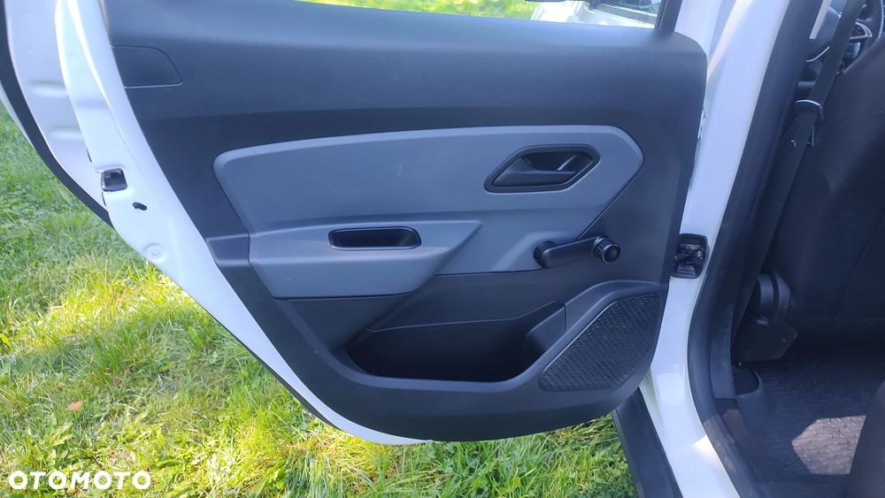 Dacia Duster 1.0 TCe Essential - 28