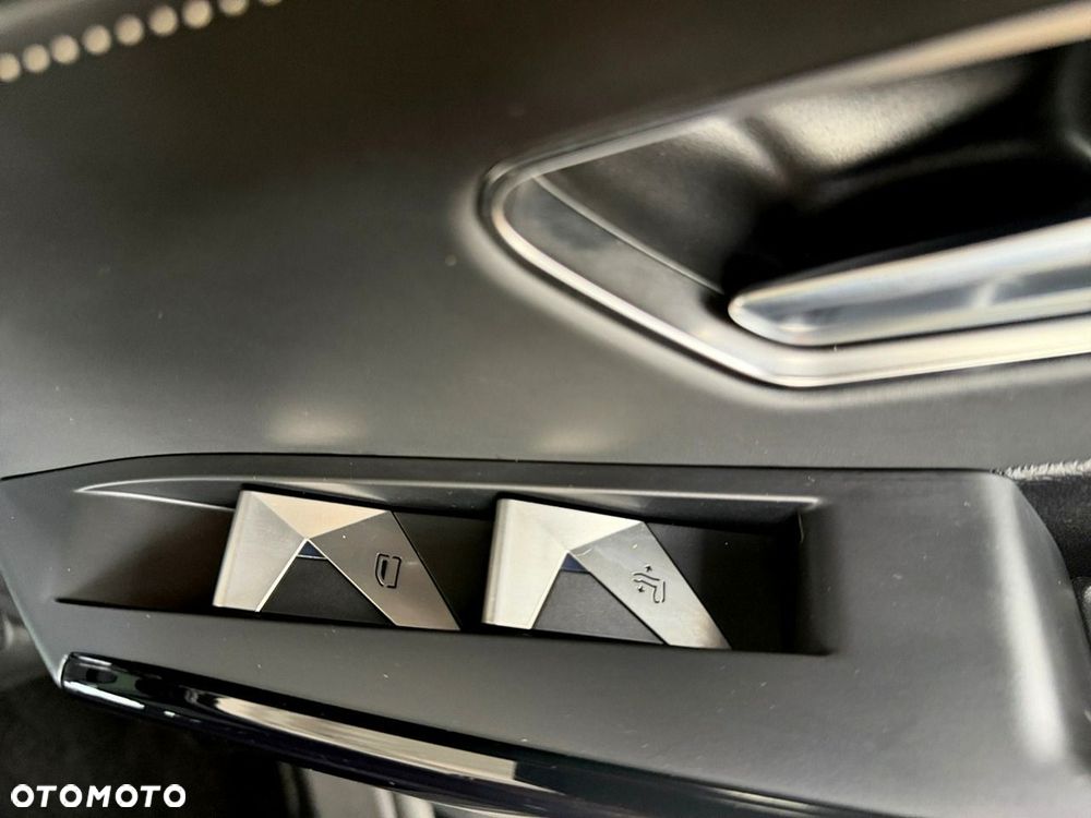 DS Automobiles DS 7 Crossback - 26