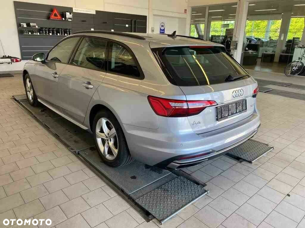 Audi A4 - 4