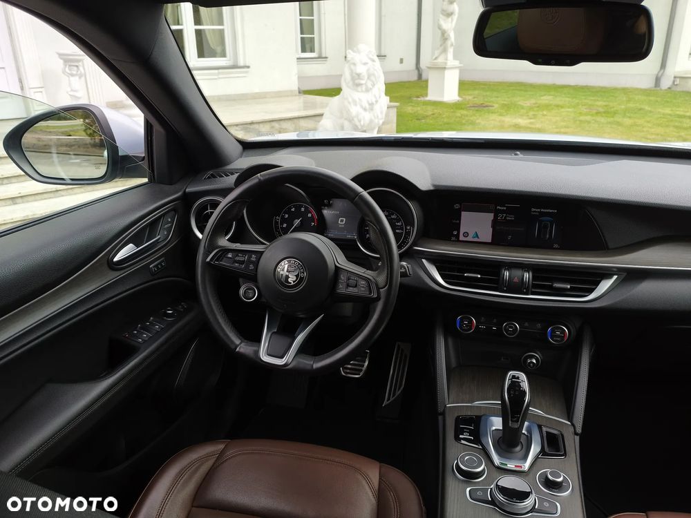 Alfa Romeo Stelvio 2.0 Turbo 16V AT8-Q4 Ti - 36