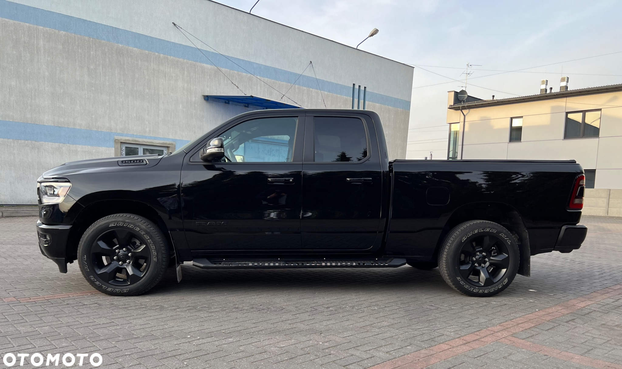 RAM 1500 5.7 Crew Cab Bighorn - 4