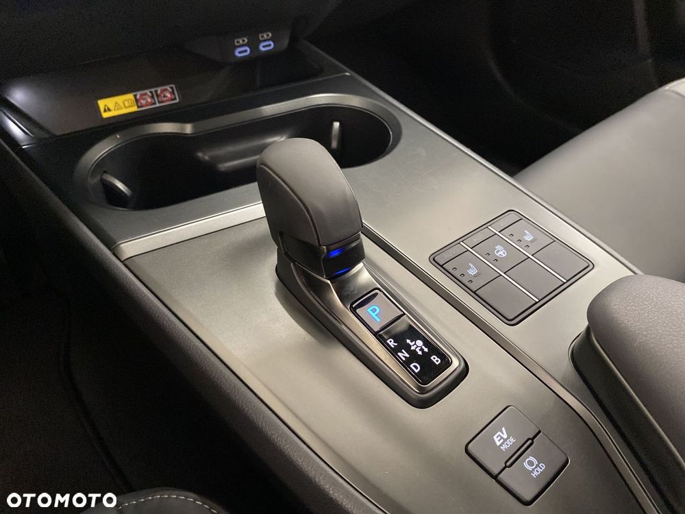 Lexus UX 300h F Sport Design - 14