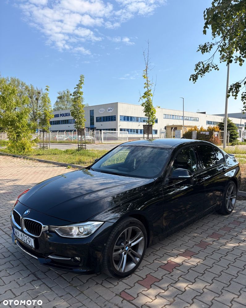 BMW Seria 3 328i Sport Line - 15