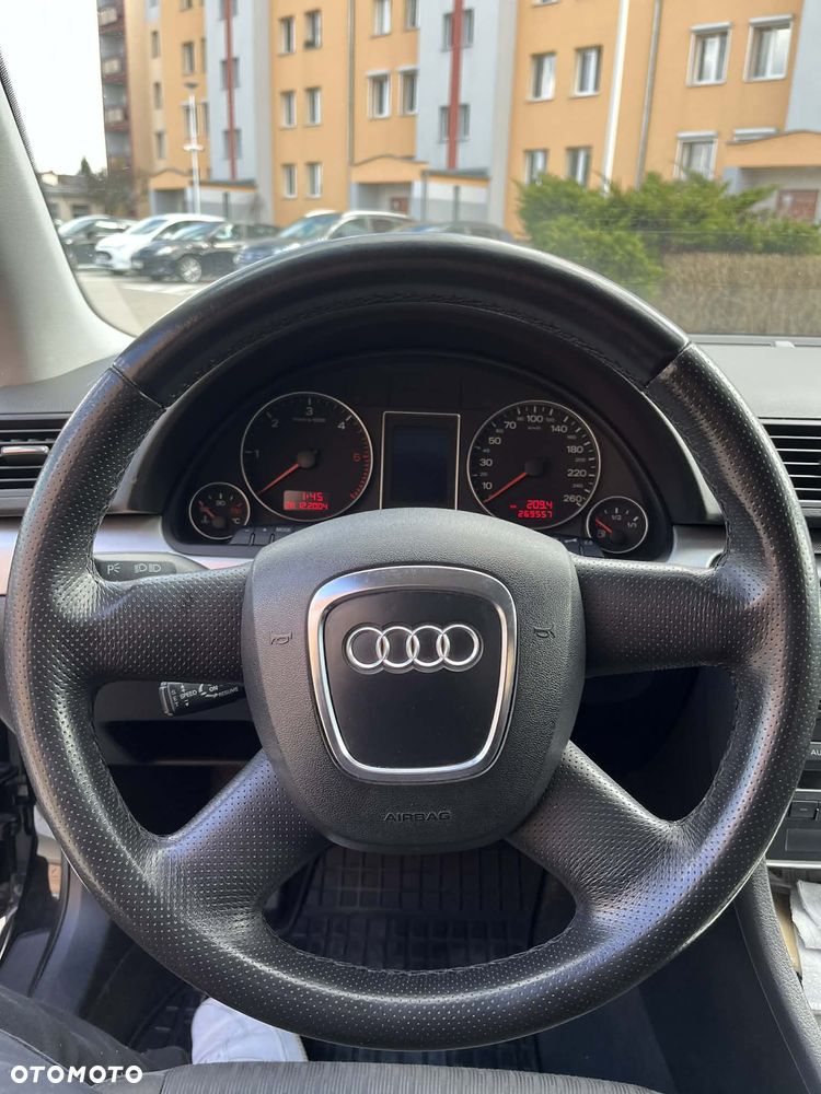 Audi A4 Avant 2.0 TDI - 6