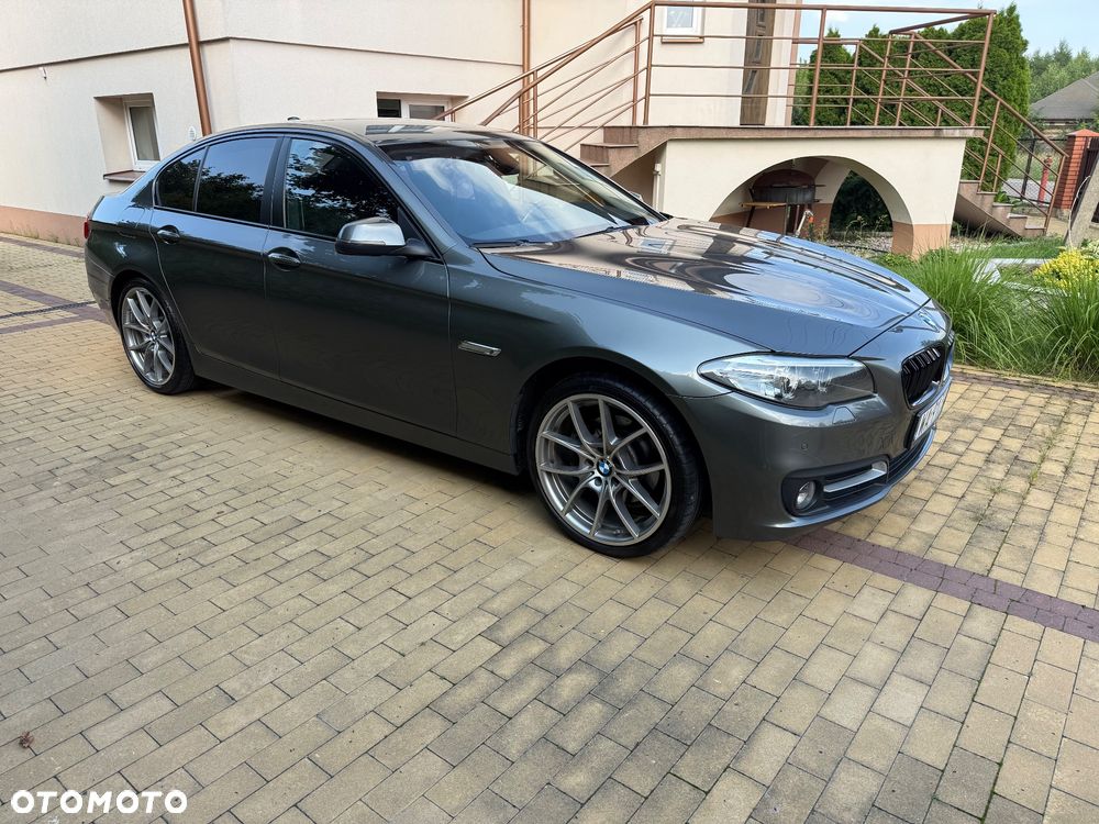BMW Seria 5 520d xDrive - 15