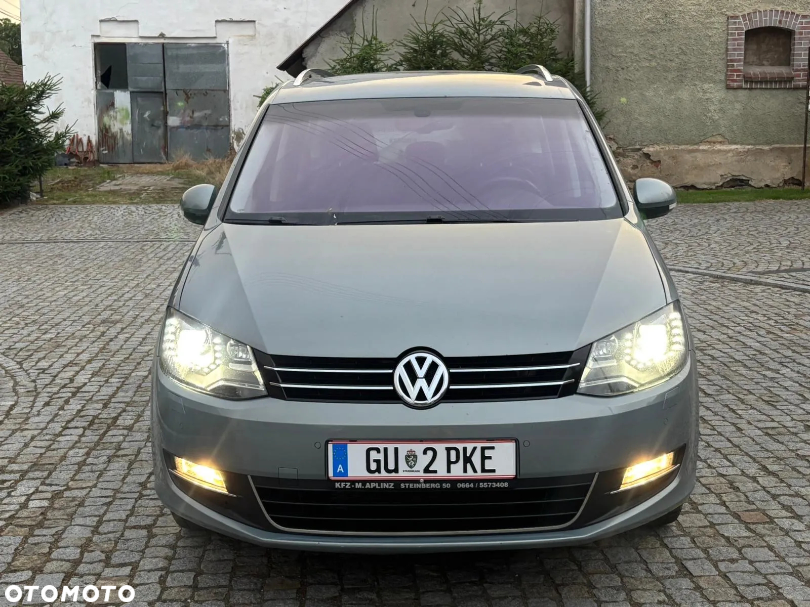 Volkswagen Sharan 2.0 TDI Highline DSG - 2