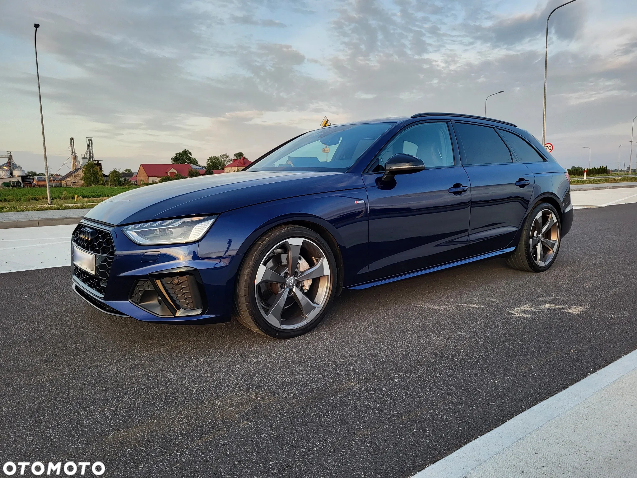 Audi A4 Avant 40 TDI quattro S tronic S line - 13