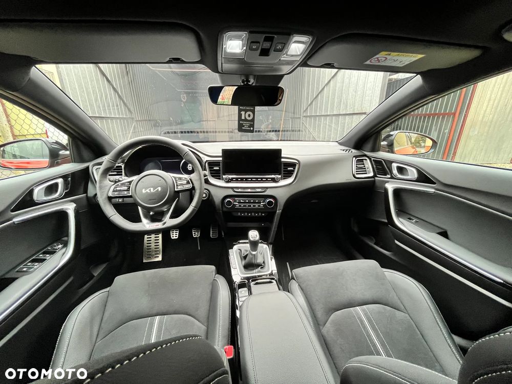 Kia ProCeed - 7