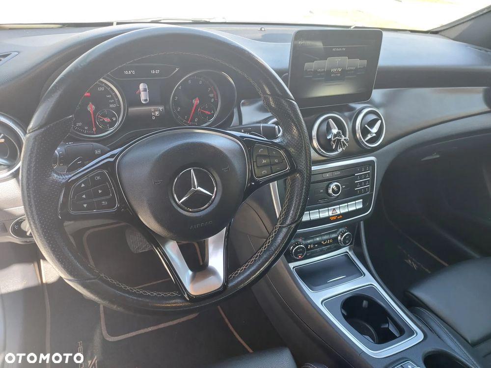 Mercedes-Benz CLA 250 7G-DCT Edition 1 - 10