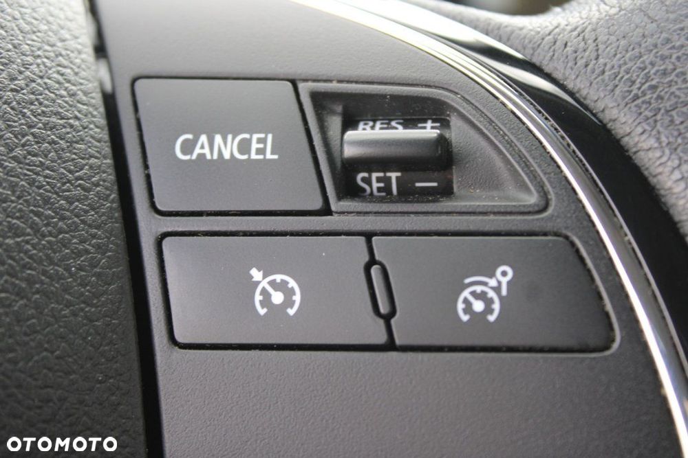 Mitsubishi Outlander - 26