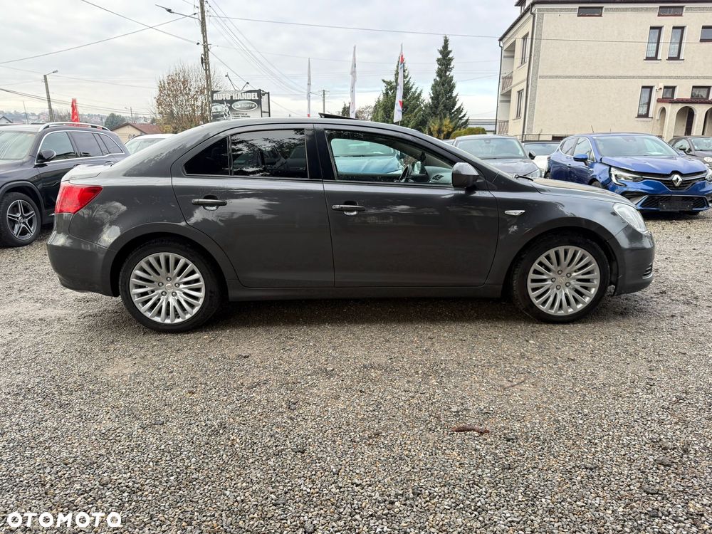 Suzuki Kizashi 2.4 Sport 4WD CVT - 3