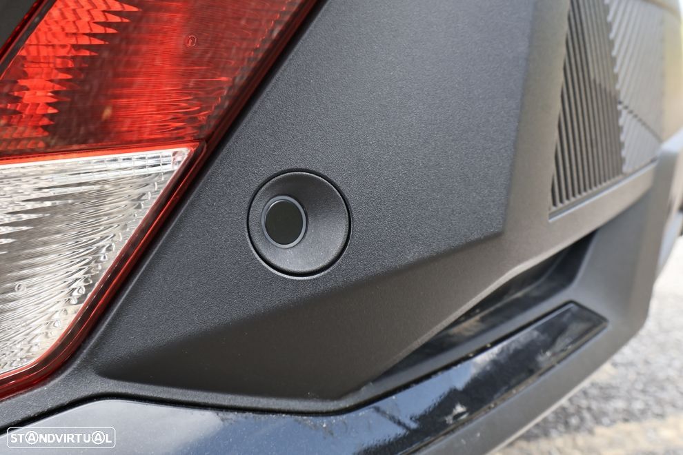 Peugeot 408 1.6 Hybrid Allure e-EAT8 - 6
