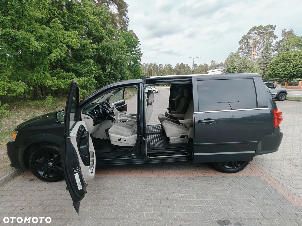 Dodge Grand Caravan 2011 photo 4