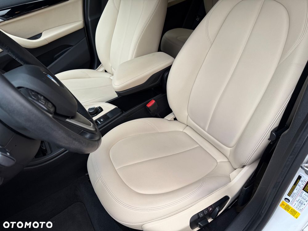 BMW X1 xDrive25i GPF Sport Line - 12