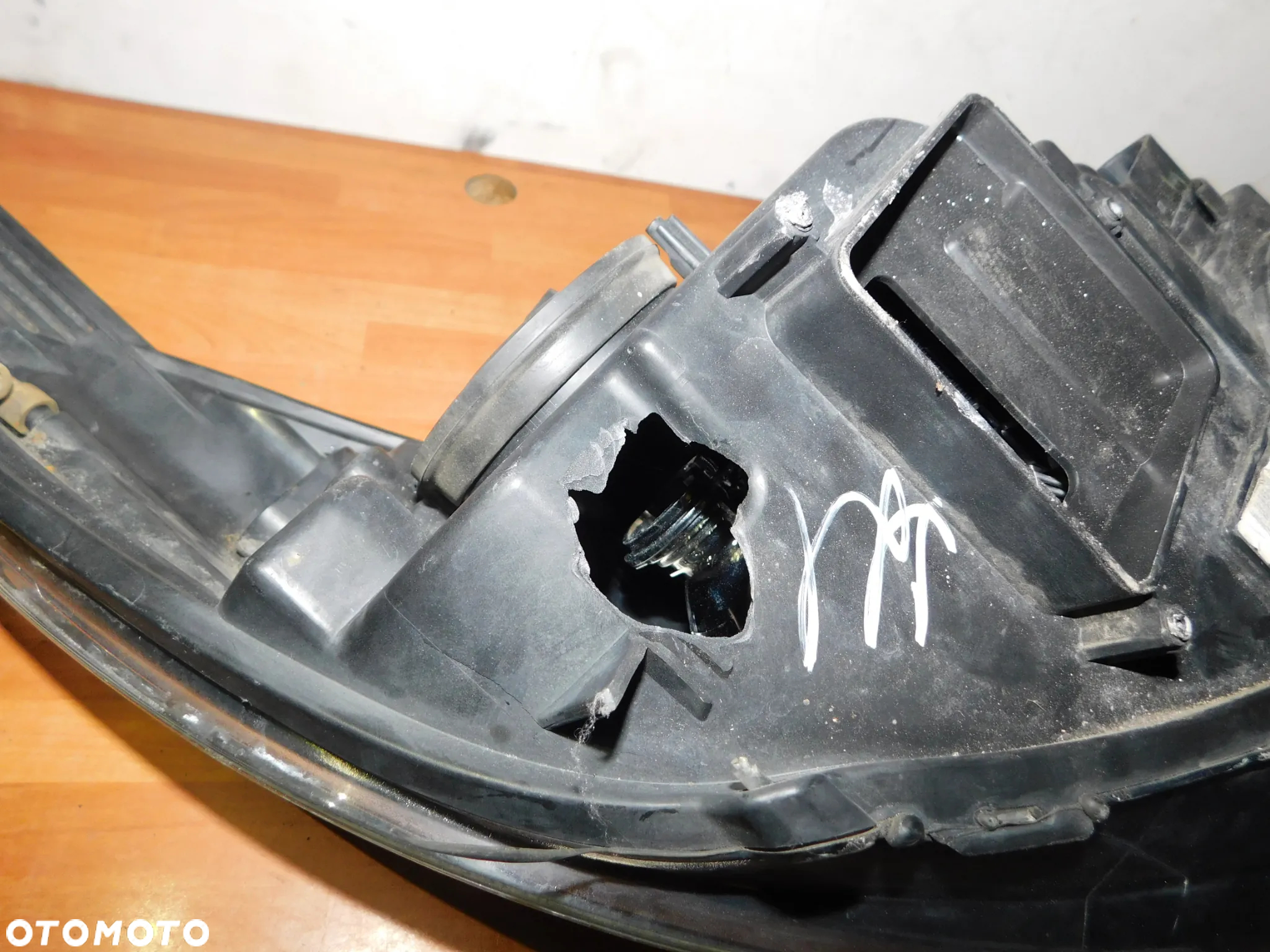 lampa lewa przód FORD FOCUS MK3 III ST 10-14 XENON EUROPA - 9