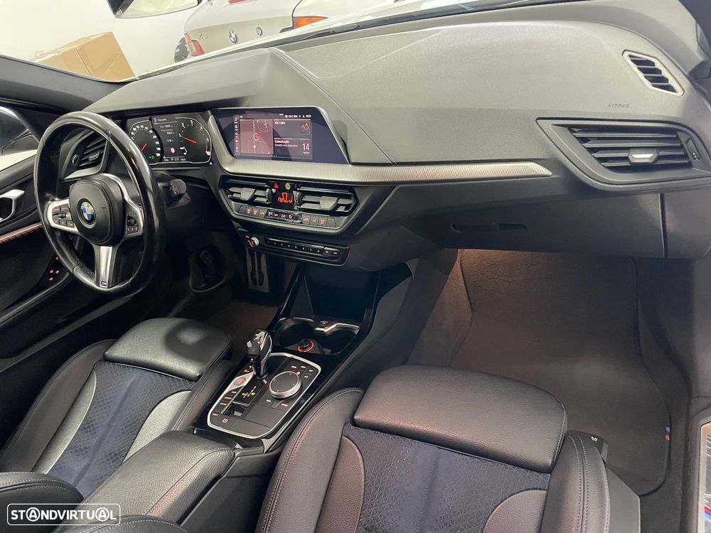BMW 116 d Pack Desportivo M Auto - 13