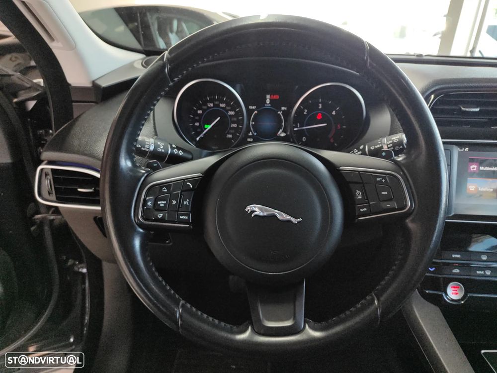 Jaguar F-Pace 20d AWD Aut. Prestige - 32