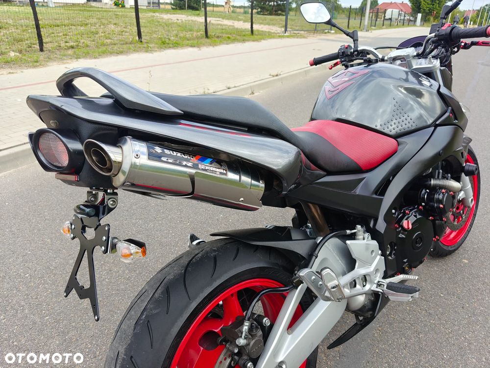 Suzuki GSR - 10