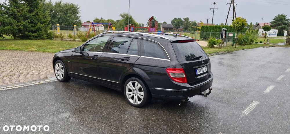 Mercedes-Benz Klasa C 180 CGI Automatik BlueEFFICIENCY Avantgarde - 2