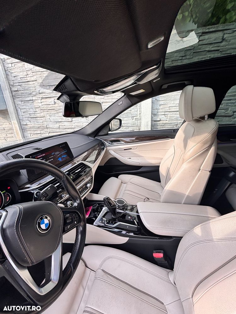 BMW Seria 5 520d AT - 10