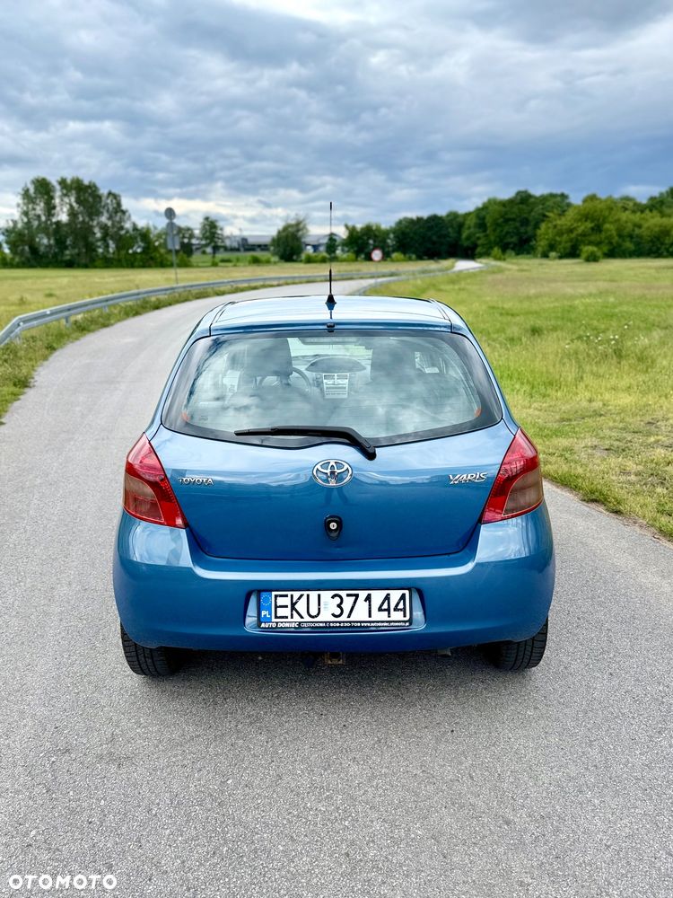 Toyota Yaris 1.3 Sol - 10