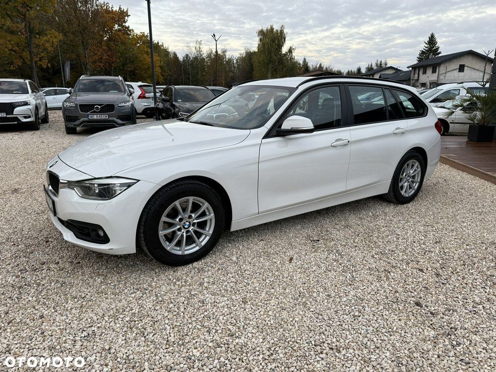 BMW Seria 3 318i GPF - 4