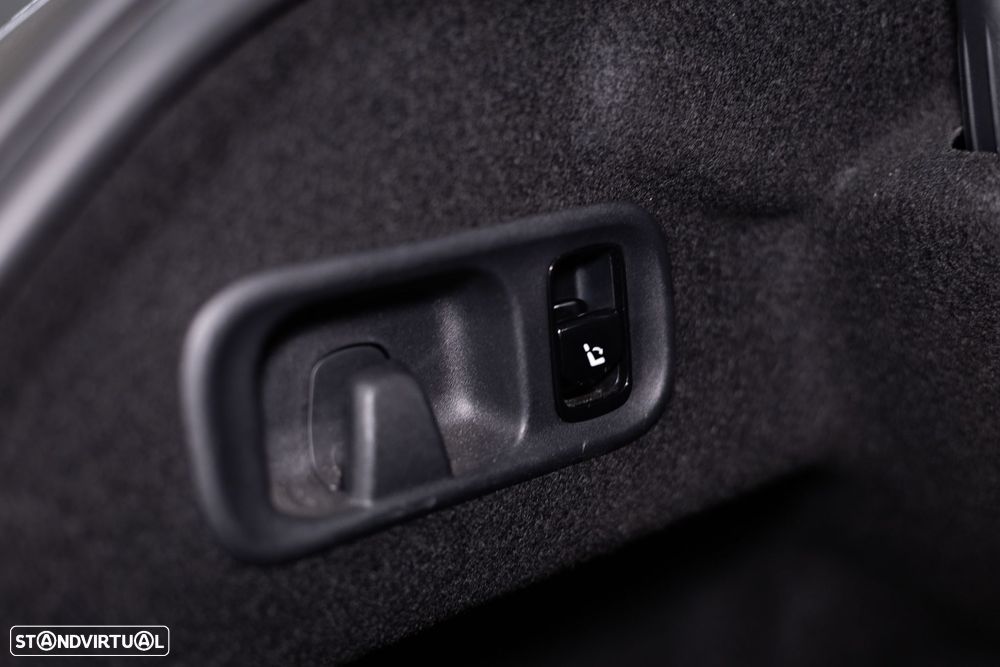 Mercedes-Benz C 300 e AMG Line - 10