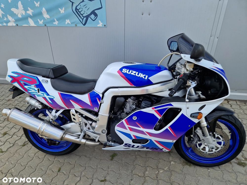 Suzuki GSX-R - 6