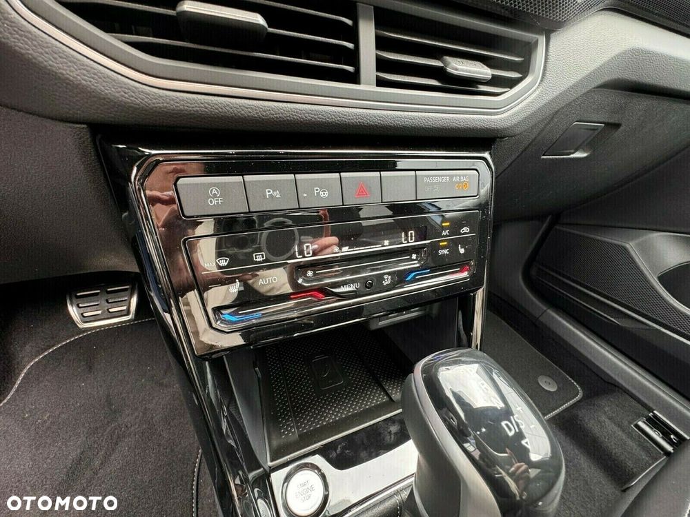 Volkswagen T-Cross - 14