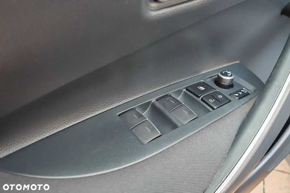 Toyota Corolla 1.8 Hybrid Comfort - 16