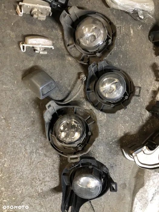 Halogen z mocowaniem Nissan navara d40 - 1