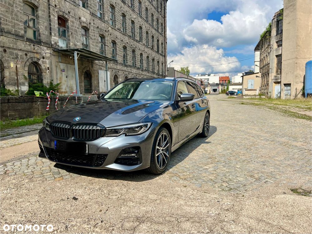 BMW Seria 3 330e PHEV xDrive - 1
