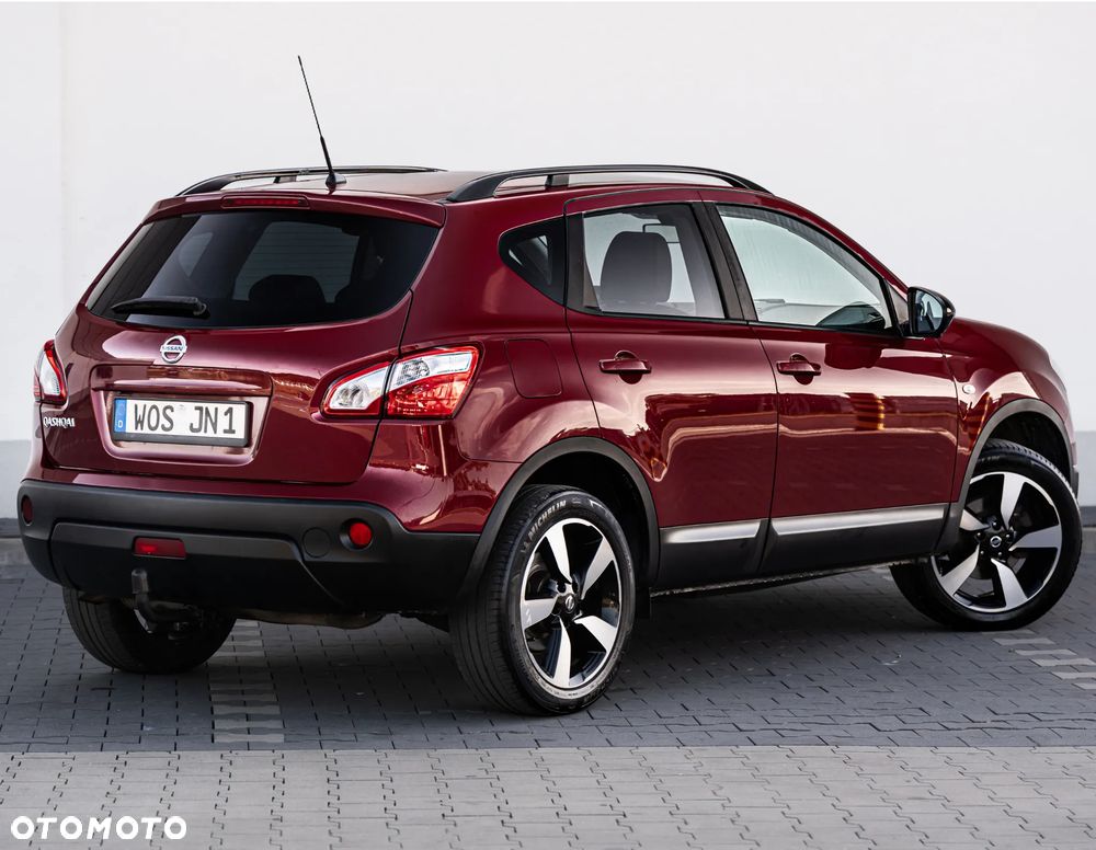 Nissan Qashqai 1.6 360 - 12